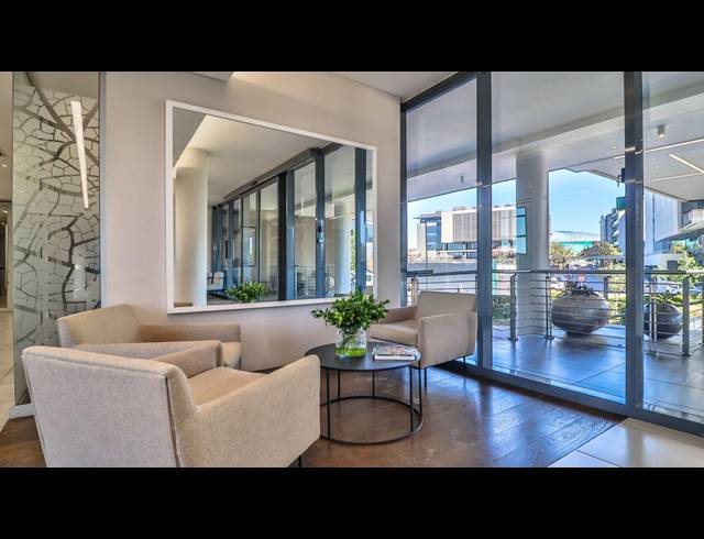 1 BEDROOM APARTMENT FOR SALE IN MENLYN